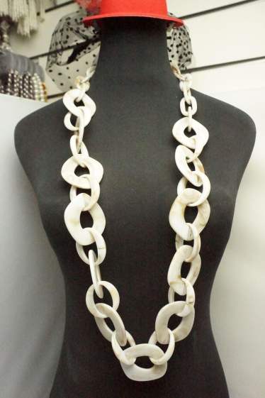 Wholesaler MET-MOI - Resin long necklace
