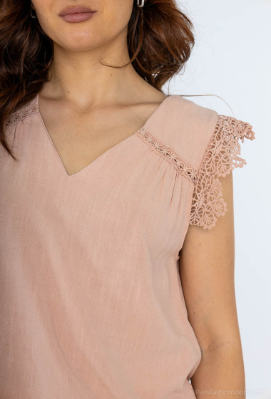 Wholesaler M&G Monogram - Sleeveless V-neck blouse with lace