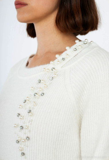 Großhändler M&G Monogram - Asymmetrischer Pullover mit Perlen und Diamanten