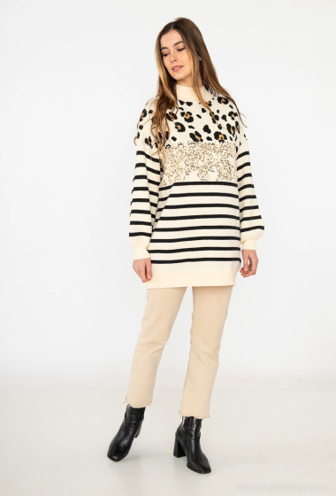 Wholesaler M&G Monogram - Léo sweater dress with funnel neck and sequins