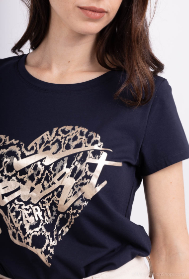 Wholesaler M&G Monogram - “Heart TO HEART” iridescent print t-shirt
