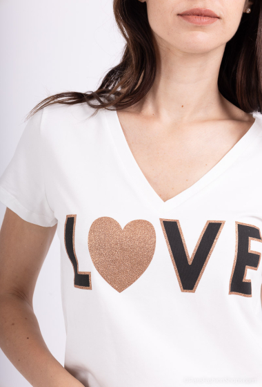 Grossiste M&G Monogram - T-shirt col V à imprimé pailleté "LOVE"