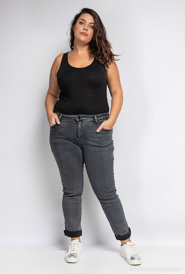 Großhändler MILA PREMIUM - Jeans mit geradem Bein in Übergröße