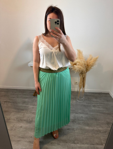 Wholesaler Mily - Pleated skirt with gold belt