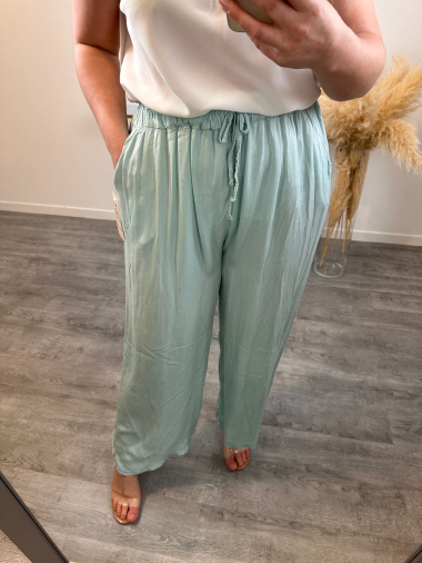 Grossiste Mily - pantalon grande taille fluide uni
