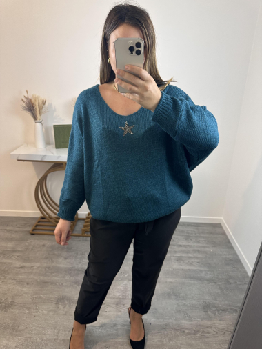 Wholesaler Mily - LARGE SIZE STAR SWEATER