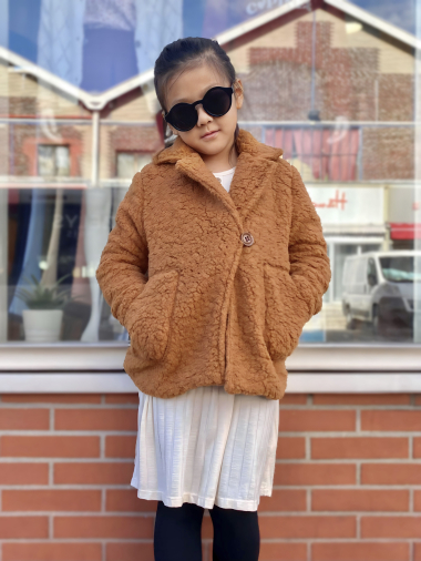 Grossiste Mini Mignon Paris - Manteau moumoute doublé et avec poches pour fille