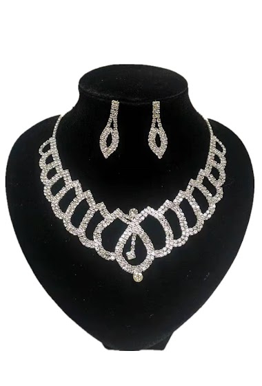 Wholesaler MET-MOI - Necklace set with earrings