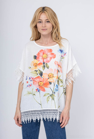 Großhändler Miss Azur - Bluse mit Blumendruck und Spitzenbesatz