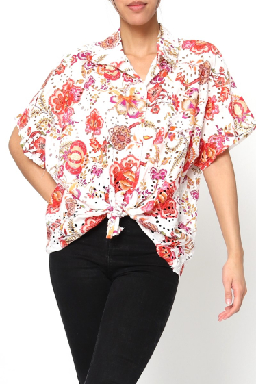 Wholesaler Miss Azur - Flower blouse in English embroidery
