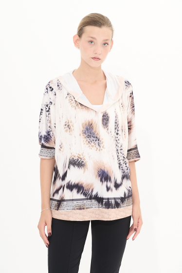 Wholesaler Missy Tekstil - Blouse with rhinestone print hood
