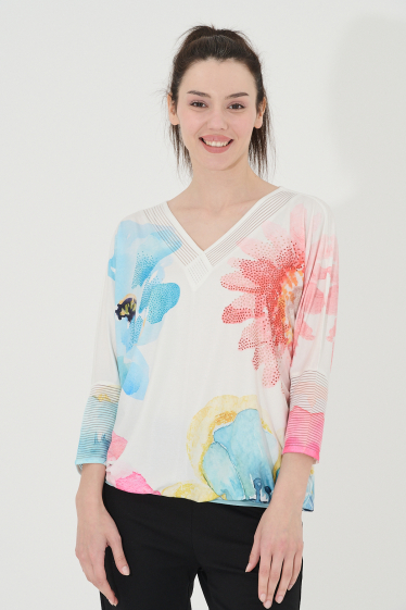 Wholesaler Missy Tekstil - Rhinestone printed blouse