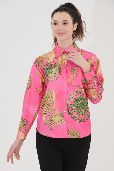 Wholesaler Missy Tekstil - Rhinestone print shirt