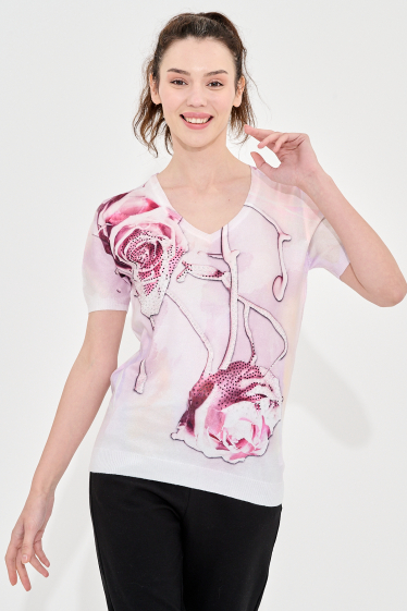 Grossiste Missy Tekstil - Tee shirt col V imprimé à strass