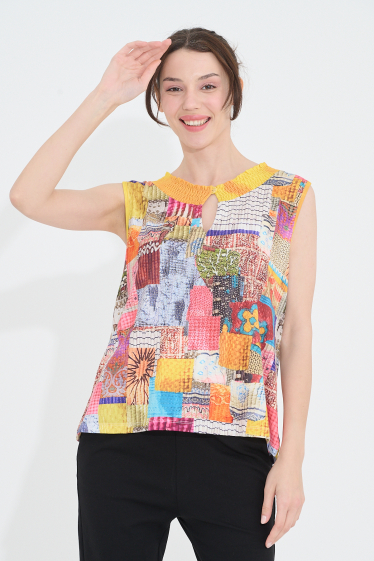 Wholesaler Missy Tekstil - Printed top with rhinestones