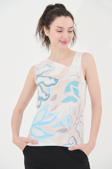 Wholesaler Missy Tekstil - Rhinestone printed sleeveless top
