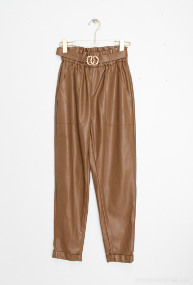 Grossiste Mochy - pantalons en cuir