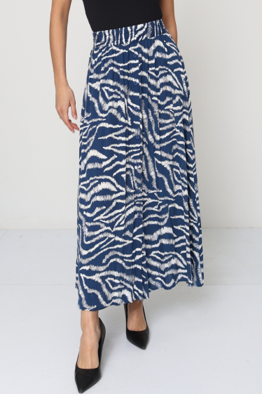Wholesaler Mooya - Long skirt with buttons all along