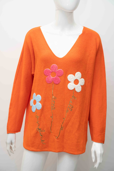 Wholesaler Mooya - Flower embroidery sweater