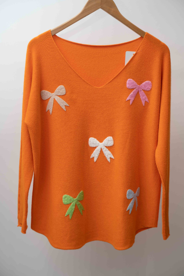 Wholesaler Mooya - Plain v-neck sweater with butterfly knot details
