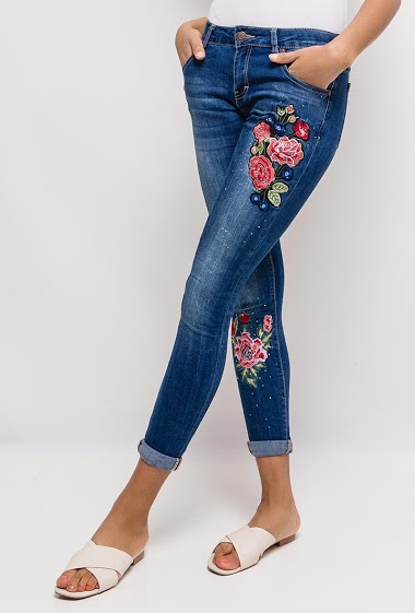 Wholesaler Mozzaar  Forever - Jeans with embroidered flowers