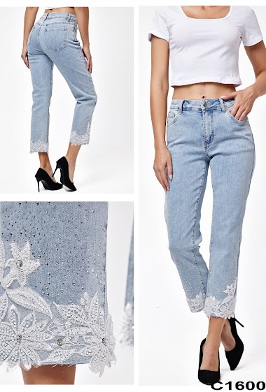 Großhändler Mozzaar  Forever - Jean pants with rhinestone embroidery and lace at the bottom