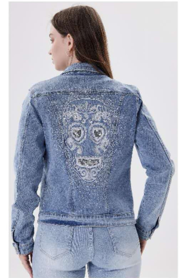 Grossiste MOZZAAR FOREVER - veste jeans, borderie et strass au dos, avec paillette argenté, tete de mort