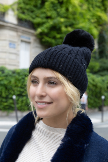 Wholesaler M&P Accessoires - Cuffed hat with fleece-lined and pompom