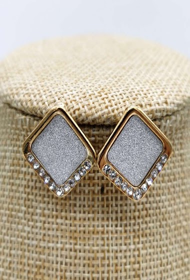 Grossiste M&P Accessoires - Boucle d'oreille piercing en forme carré avec strass
