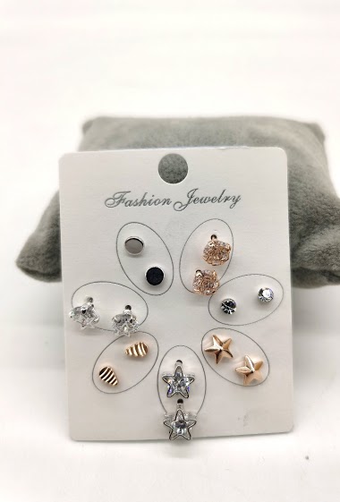Wholesaler M&P Accessoires - 7 pair piercing earrings