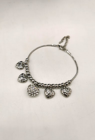 Grossiste M&P Accessoires - Bracelet avec charms en cœur