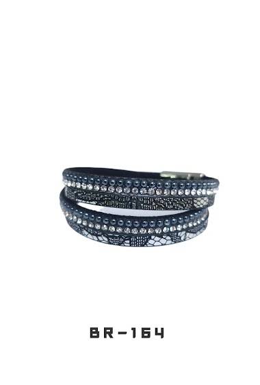 Großhändler M&P Accessoires - Double wrap faux leather bracelet with rhinestones and pearls