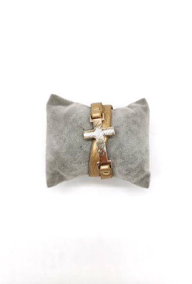 Grossiste M&P Accessoires - Bracelet double tour simili cuir croix dorée