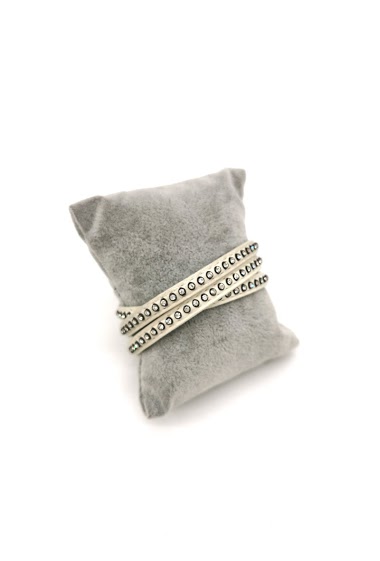 Großhändler M&P Accessoires - Double wrap rhinestone faux leather bracelet