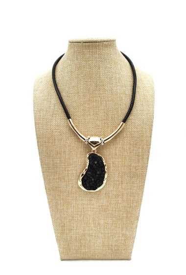 Großhändler M&P Accessoires - Black cord necklace and pendant