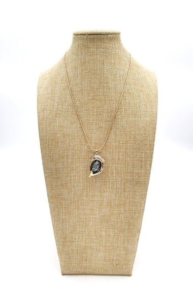 Wholesaler M&P Accessoires - Fancy metal necklace with dolphin pendant