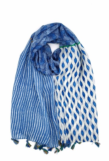 Großhändler M&P Accessoires - Schal mit Streifenmuster und mehrfarbigen Pompons