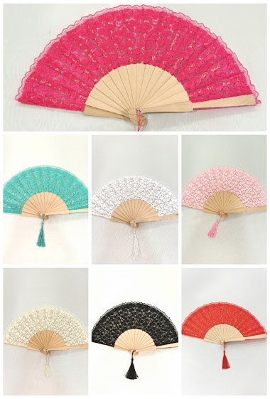 Wholesaler M&P Accessoires - Wooden fan with lace fabric