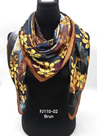 Wholesaler M&P Accessoires - Square shawl scarf 110*110 cm printed