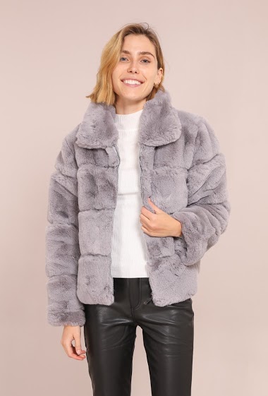 Wholesaler M&P Accessoires - Fluffy coat with faux fur