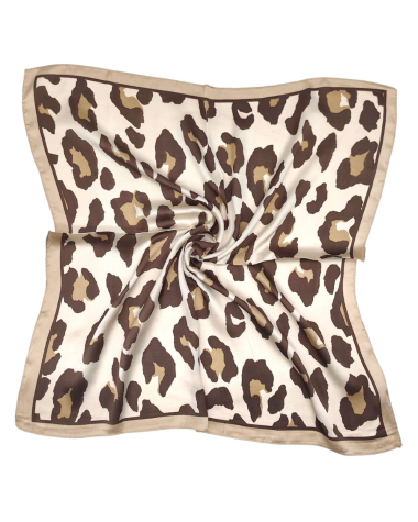Grossiste M&P Accessoires - Petit carré 70*70 cm imprimé léopard