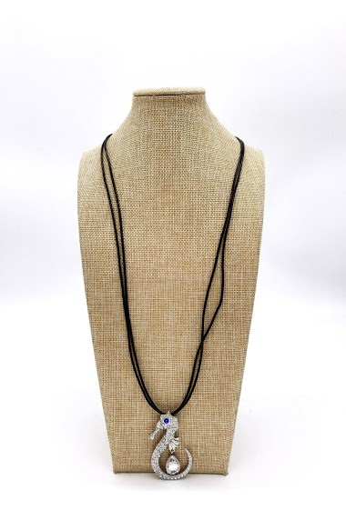 Wholesaler M&P Accessoires - Black cord long necklace with seahorse pendant
