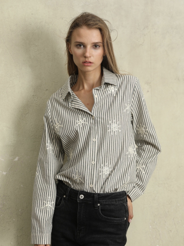 Wholesaler MUSY MUSE - Embroidered striped shirt