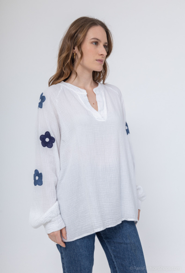Wholesaler Mylee - Cotton gauze blouse embroidered with flowers