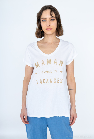 Grossiste Mylee - T-shirt Maman besoin de vacances fond blanc