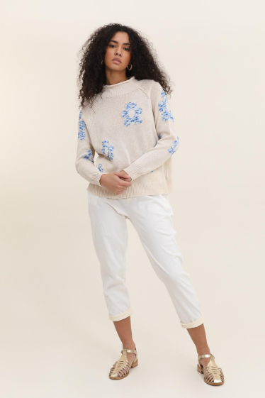 Wholesaler NAÏS - High neck flower pattern sweater, 100% cotton