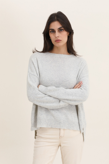 Wholesaler NAÏS - Loose round neck sweater, in cashmere and wool