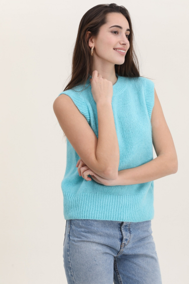 Wholesaler NAÏS - Sleeveless round-neck sweater in kid mohair blend