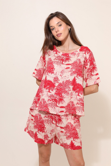 Wholesaler NAÏS - ROUND NECK PRINTED T-SHIRT WITH BUTTON ON THE BACK, IN VISCOSE LINEN