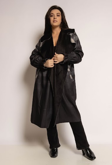 Wholesaler Neslay - Fur-lined coat with writing